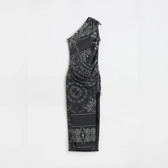 H&M Black and Gray bandana One-Shoulder Maxi Dress Cowboy Carter - Picture 1 of 7